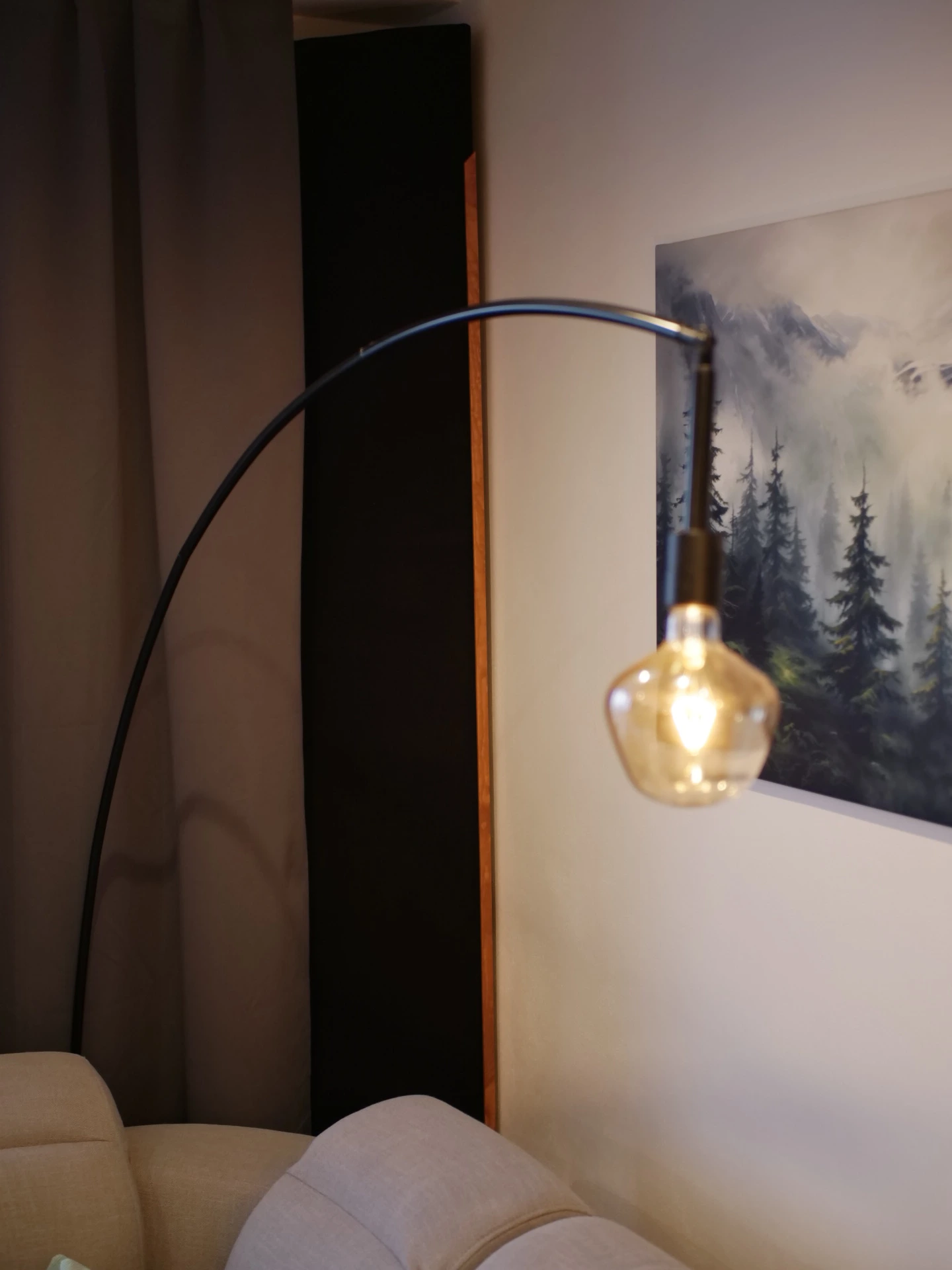 Designová basová past s lampou